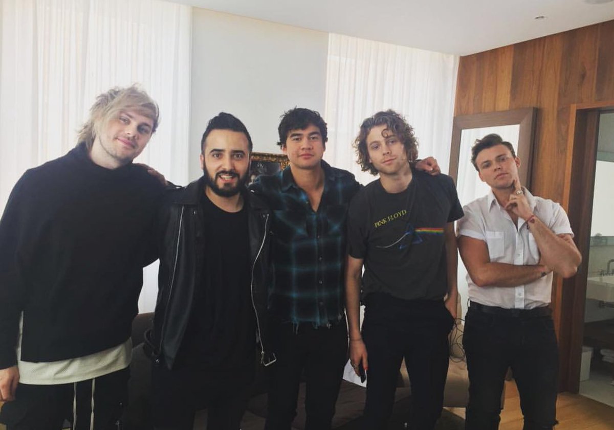 TonyAguilarOfi's tweet photo. El domingo tarde en #40globalshow135 hablaremos con @5SOS desde Londres gracias a nuestro compañero  @davidalvarezfm para los 12 países! https://t.co/IHT6qmRcSU
