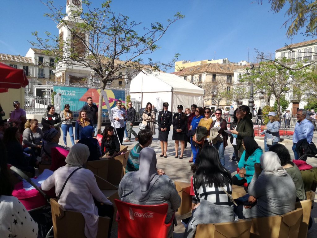 gitanos_org_MAL's tweet image. Ayer participamos en el #LiveLibrary evento q la entidad ARRABAL organiza en #espaciosolidario @festivalmalaga @areadeigualdad @MLGparticipa. Mujeres que rompen molde y abren camino en sectores masculinizados cuentan su experiencia de igualdad y Nuestra Tecnico CALI una de ellas