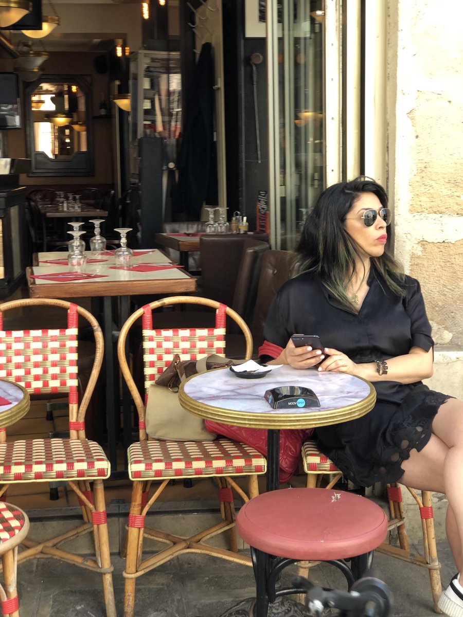ethemis's tweet photo. Paris suits me! Feeling good #becomingparisian #cangetusetoparis #artistinparis #searchingfortruth https://t.co/me38IewQPh