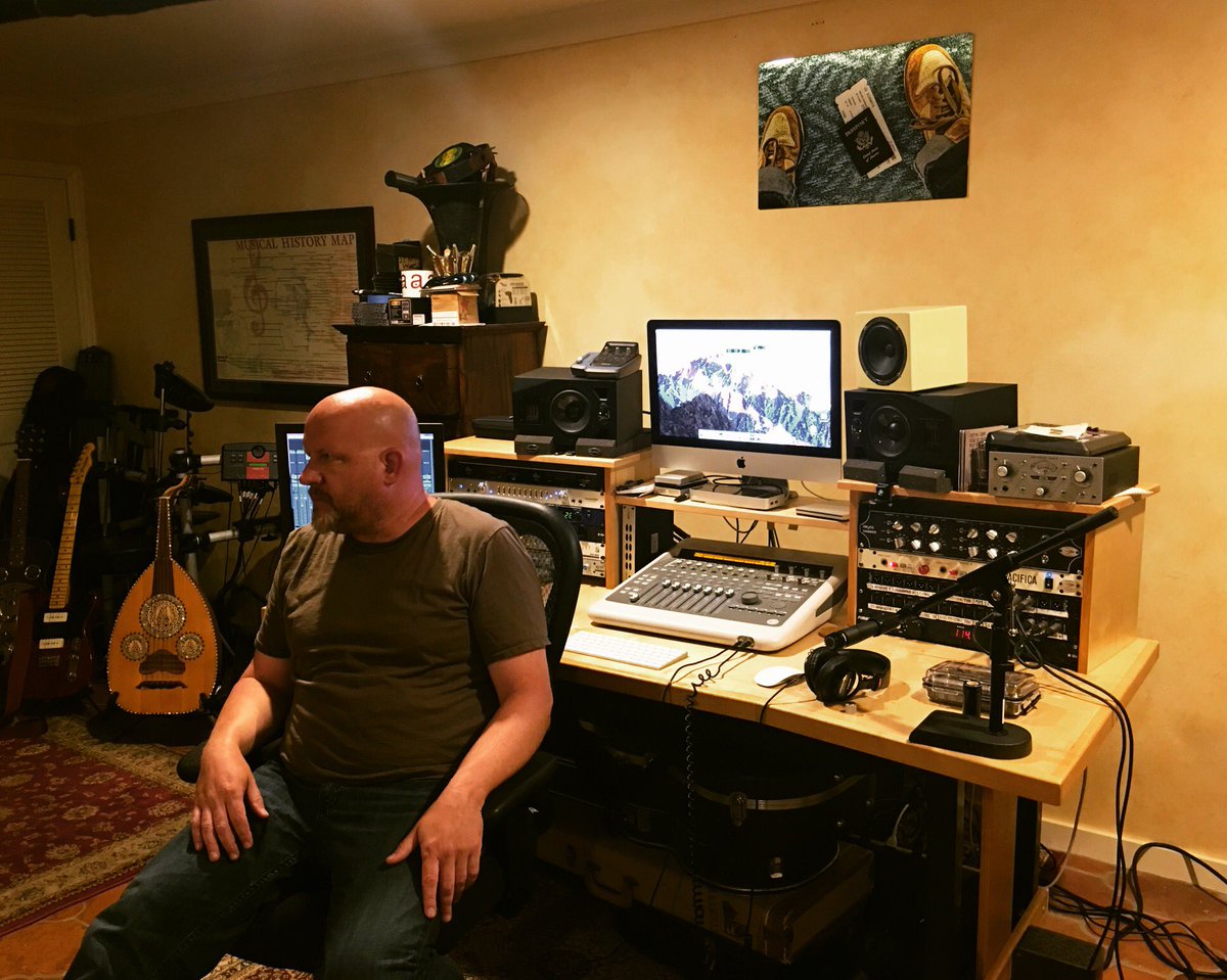 ScarRadio's tweet image. Hey #UnsignedChat! We’re in the midst of a #remix of our first single, and frantically working on #newmusic! Can’t wait for you all to hear it!