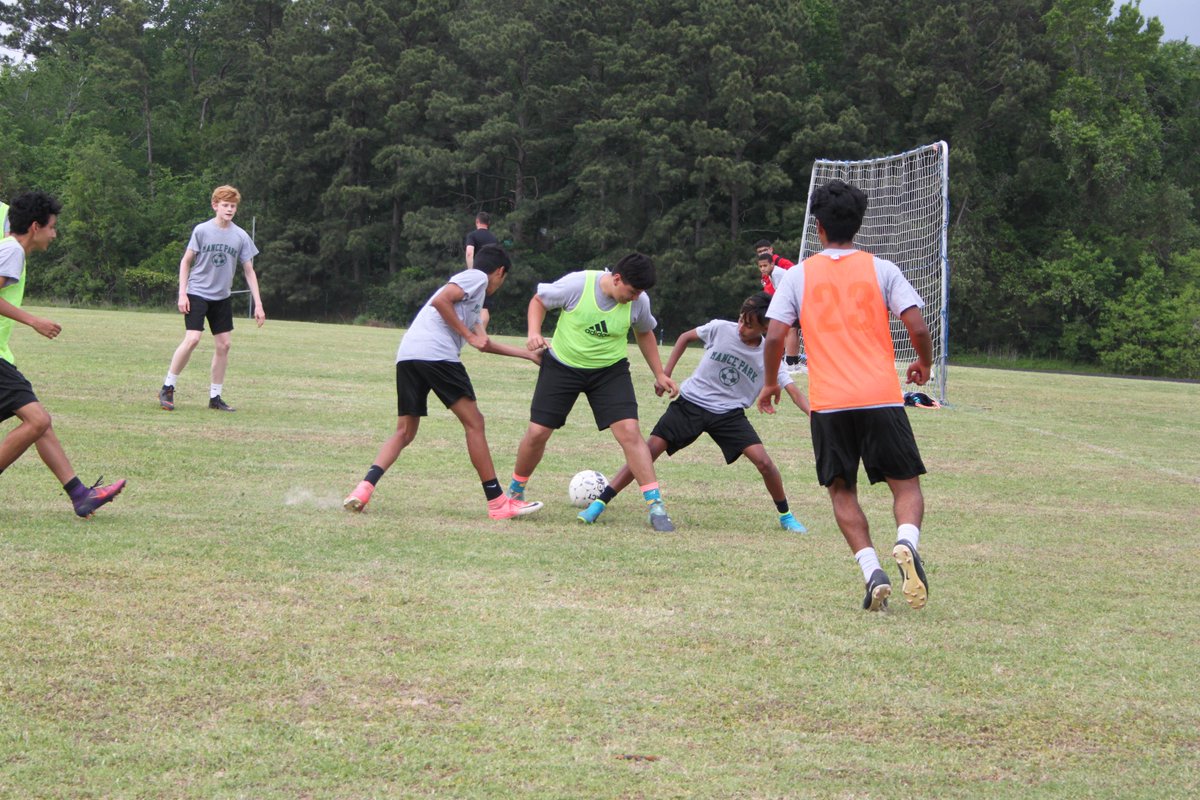 HornetBuzzMPMS's tweet photo. The MPMS Soccer Teams were hard at work this afternoon during practice. Special thanks to EvelynG (8th grade) for taking photos today. #HornetImpact #MPMS2017 #SoccerMPMS @campbellcrew90 #HornetPride #FeelTheSting https://t.co/o4GbTjzenY