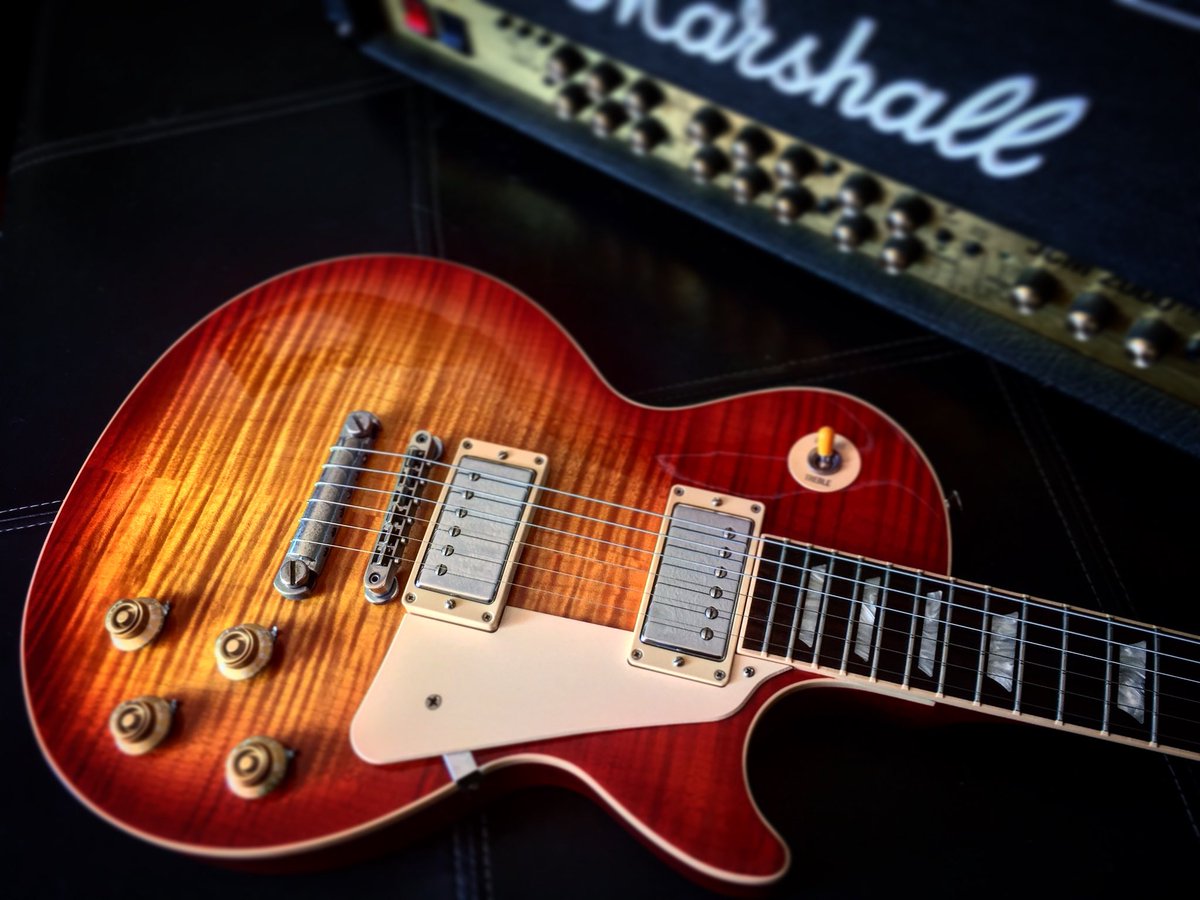 petezoom's tweet photo. 🔥🤘🏻 #gibsonguitar #gibsonposts #guitarsdaily #lespaul #gibsunday #lespaulpride #marshall #rock #geartalk #music #petezoom #lespaulappreciationsociety #slash #sambora #joebonamassa #mikemccready @gibsonguitar @marshallamps https://t.co/wTj0q1BcrE