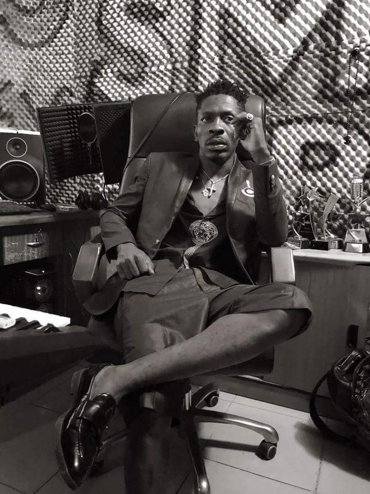 dagyemang69's tweet image. Yo Shatta Movement keep supporting the realest Artist Inna Africa💪@shattawalegh got this vibes to heat u up🔥🔥
1. Economy🔥🔥
2. Performer🔥🔥
3. 419 code🔥🔥🔥

Shatta Movement the foundation is too strong #SM4LYF #Champioooon