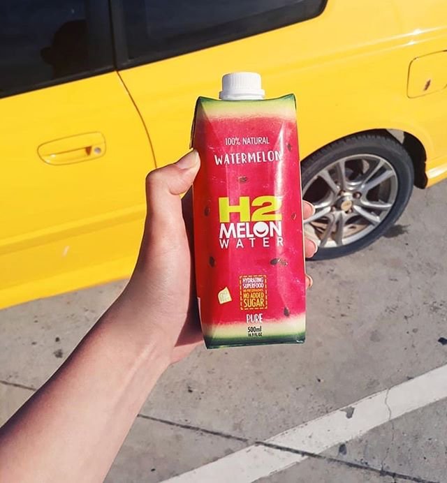 Hydrate yoself today with H2melon 💧
It’s straight from the melon to yo mouth! 🍉👉🏼👄 simply 100% pure watermelon water 🍉