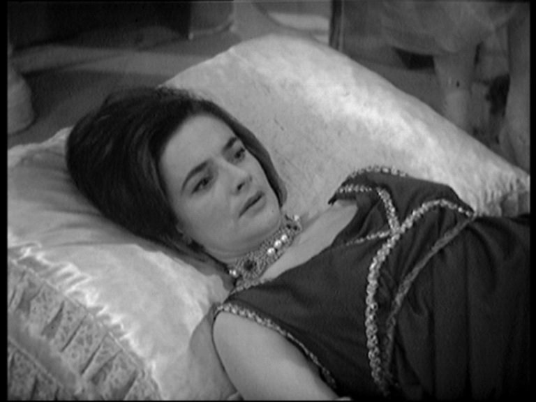alexwilcock's tweet image. OTD 1964: #DoctorWho #TheKeysOfMarinus The Velvet Web
'Look at this exquisite Brexit, Chesterton!'
Traitor Remoaner Barbara talks down the brilliant Morpho trade deal of their rags for our brains
"They really can do it, eh? They can give you anything you ask for."
Mugs.