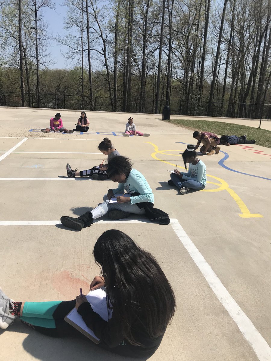 MissHeins229's tweet photo. Observing cloud types for a project @triangletigers #cloudlessday https://t.co/bT8wkZh9jb