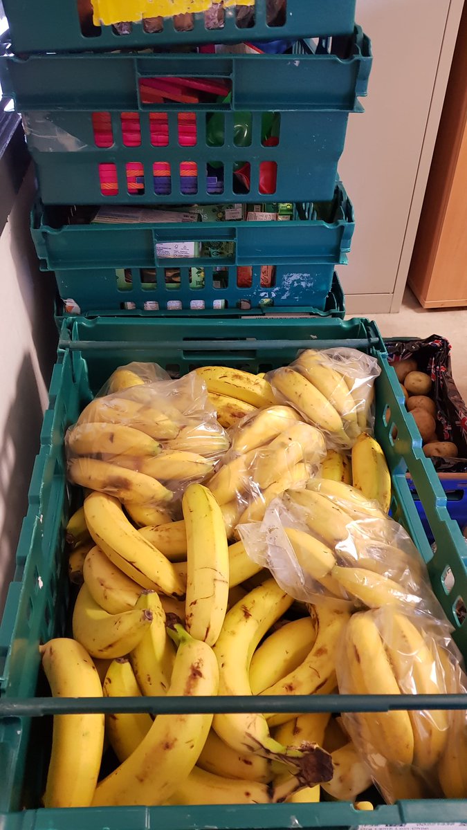 SufraNWLondon's tweet photo. Had another busy day serving our Food Bank users. If you are interested in volunteering email admin@sufra-nwlondon.org.uk

#FoodBank https://t.co/e8C8AJl4GS