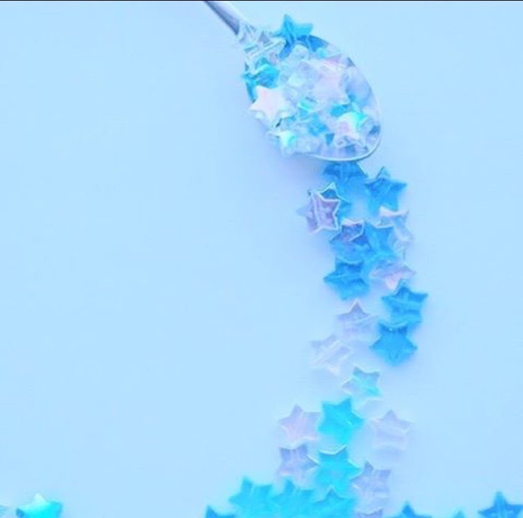 ❝ l o v e and h o p e
         are the two greatest inventions ! ❞

  [ code : add faith.chr ]

     [ underswap
            sans        ]

   ❄ semi-lit
 ❄ flipped account
    ❄ #BvbblyBabs 
 ❄ ships with chem

 ❄ more info below ❄
      ❄ retweet ? ❄