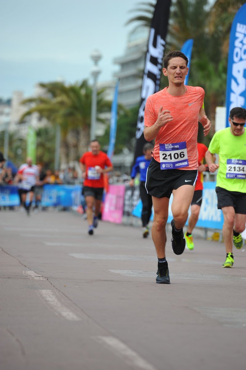 P_Marsal's tweet photo. 😵 Dans le dur ! 😅 Bien content d'avoir fini mon premier semi-marathon avec un temps de 01:48:14 🏃🏻♂️ Un moment très sympa 😀
@NiceRunningDay
🌴 #nice #promenadedesanglais #semimarathon #semimarathonnice #nicerunningday #finisher #21kmrun #run #running @NikeRunning https://t.co/xwKTwp6NEF