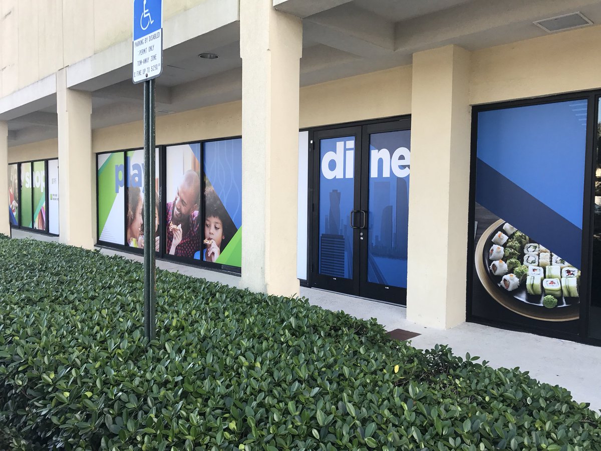 Custom For Lease storefront window graphics