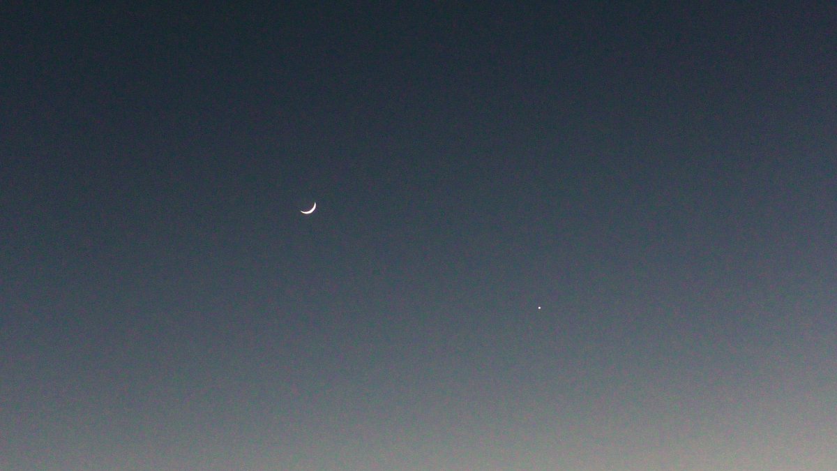 星ノ夜 風林 A Twitter おはようございます 良い一日をお過ごしください 昨夜は多治見は綺麗に晴れました 1 2枚目 お月様 3枚目 月と金星 4枚目 月とおうし座のスバルと金星 風林