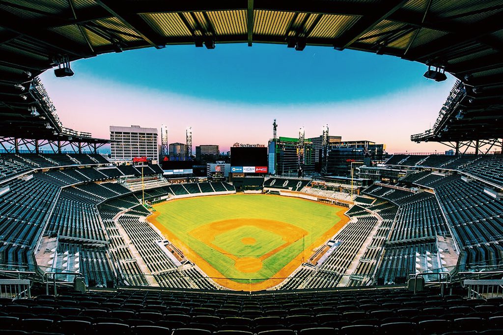 KennesawAOII's tweet photo. We are so excited to announce......... OUR FORMAL IS AT SUNTRUST PARK'S HANK AARON TERRACE‼️ Ask a sister for a date 💋 https://t.co/N6kAXAddh4