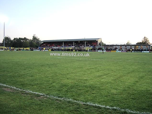 OnThisDay_FL's tweet photo. #OnThisDay in 2005: @burtonalbionfc 1-0 @NorthwichVicsFC.
The Brewers bid farewell to Eton Park, beating Northwich Victoria in the stadium's last competitive match before moving to the @PirelliStadium. #BAFC #BAFCandProud #Brewers 💛⚫️ @ChesneyBH @BrewersTony @davechild28. https://t.co/x5D0pCelRx