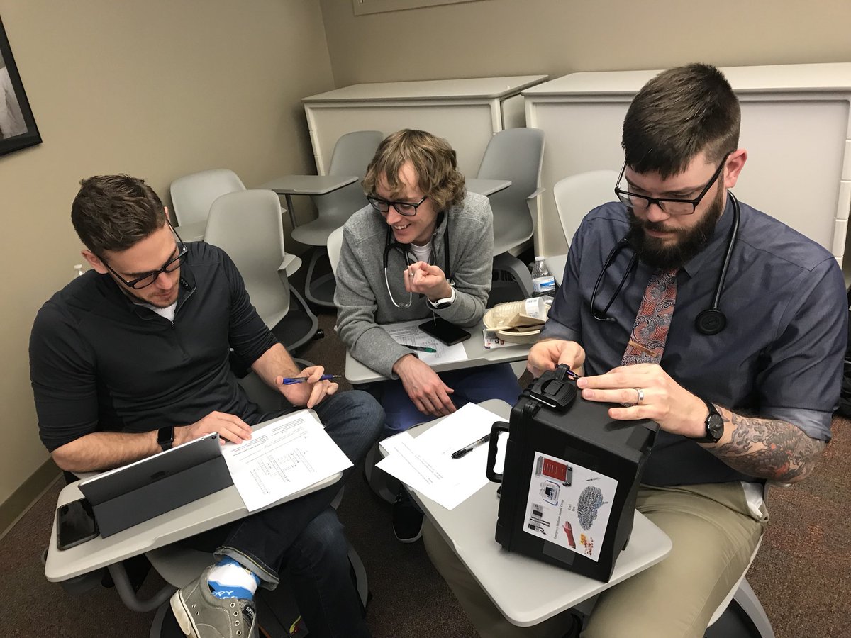 PARRYCENTER's tweet image. Lock Box activity at the Emergency Medicine Interest Group activity. Good times! #lockbox, #EMIG, #USDSSOM