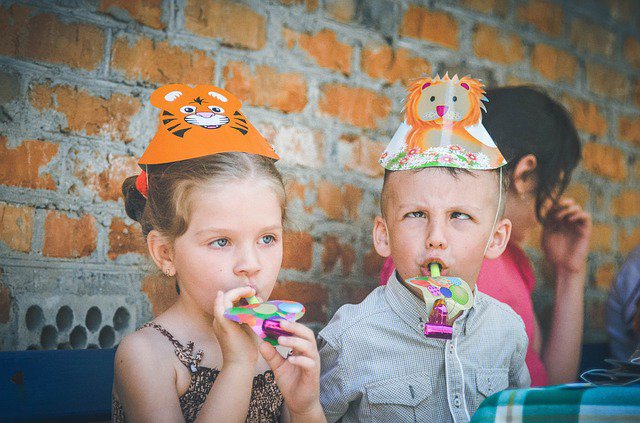 bvsdLLLKids's tweet photo. Everything is better with friends. You don't have to attend a #BVSD school to hang with your friends all summer long! https://t.co/a3fUCatzAm https://t.co/93MJmdXGQJ