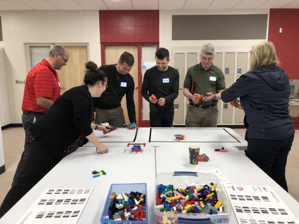 SaskCode's tweet image. Great day of Ozobot and Edison PD sessions, learning about coding robotics and integrating this technology into the curriculum and classroom. Lots of hands on and side by side learning happening here! @saskatooniec #saskcode #cancode #coding #technology #robotics #yxe #engagement