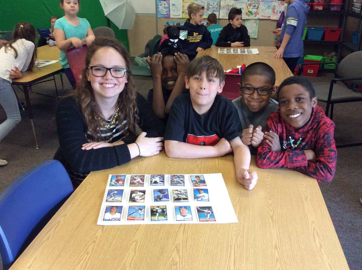 PantherTweeters's tweet photo. Learning baseball &amp; how to trade with other groups in STEM class today #baseballcards https://t.co/7whVI7NXIi