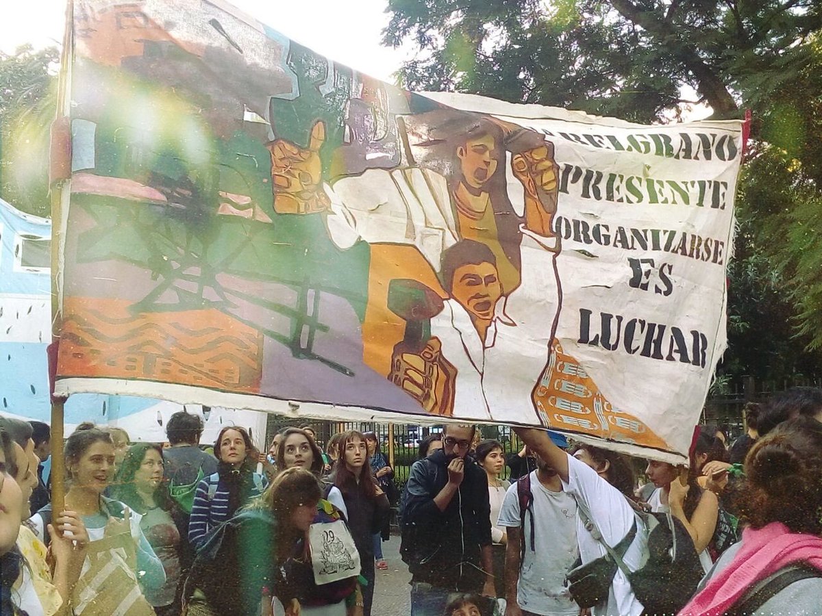 STOPUNICABA_MB's tweet photo. #porlos29profesorados
#Ruidazo 
#nounicaba https://t.co/Kps7N8QQUU