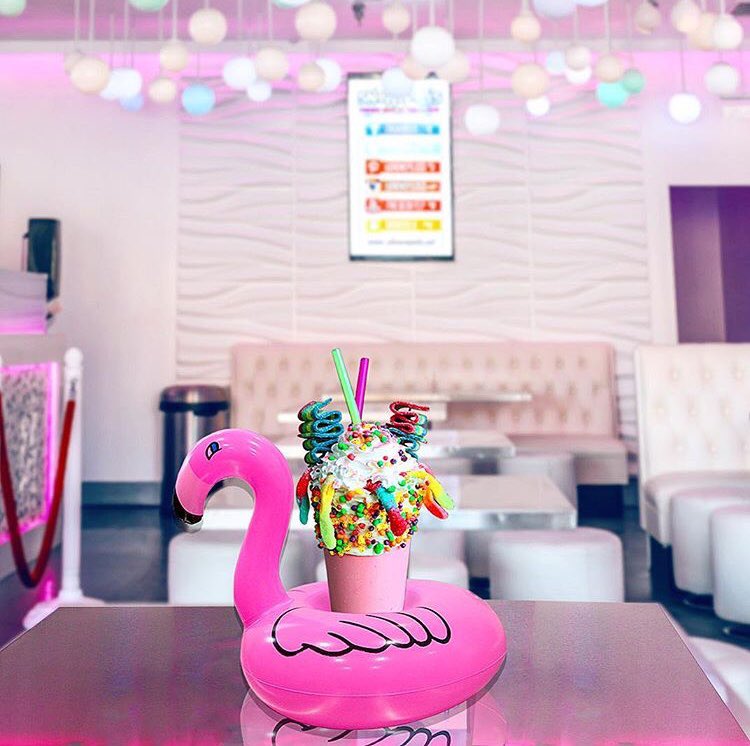 TheGardenWalk's tweet image. Inflatable pool floaties for your desserts are essential in preparation for summer!🍦#Snowopolis #poolfloaties #sweets #icecream #desserts #flamingo #eatertainment #ocfoodie #oc #socal #visitanaheim #AnaheimGardenWalk