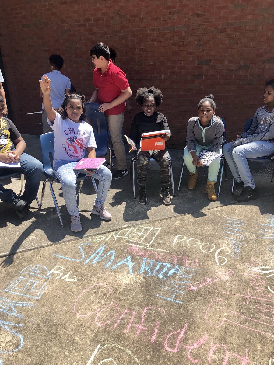 Google__Queen's tweet image. Day 2 of testing!! Scholars enjoyed just REFLECTING on how they felt as we began testing—journal today, “In ONE word tell how testing is going for you, then elaborate on that word?” #realwriters #Day2 #reflectionISkey #inspireothers #learnoutsidetheclassroom✍🏽🍎😎📝📓 🔑