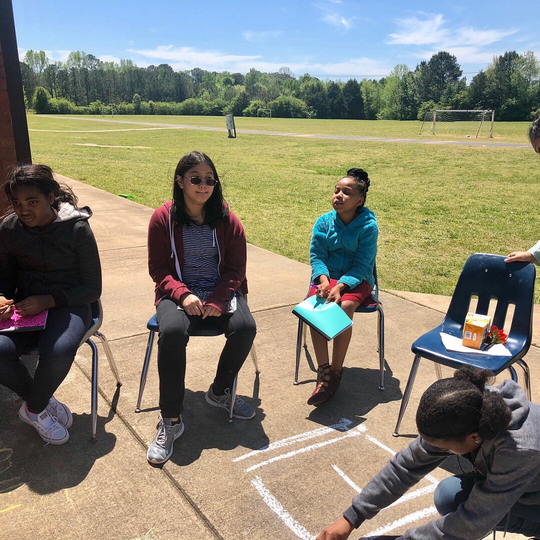 Google__Queen's tweet image. Day 2 of testing!! Scholars enjoyed just REFLECTING on how they felt as we began testing—journal today, “In ONE word tell how testing is going for you, then elaborate on that word?” #realwriters #Day2 #reflectionISkey #inspireothers #learnoutsidetheclassroom✍🏽🍎😎📝📓 🔑