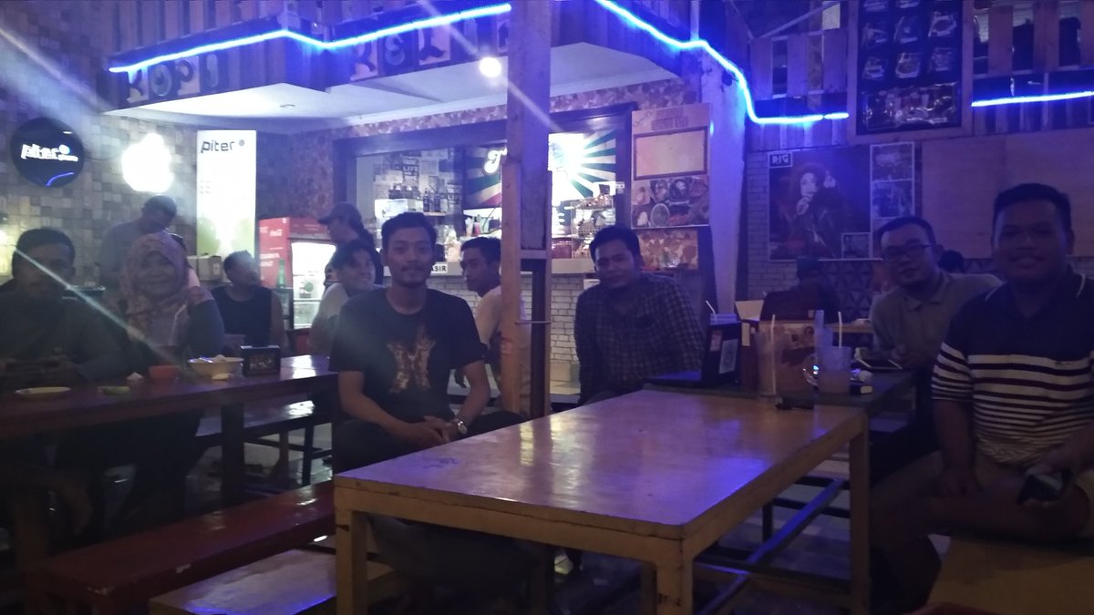 mifansgresik's tweet photo. Meet Up Mi Fans Gresik. Sabtu 14 April 2018. #mifansgresik #ayomeetup #gresiksumpek https://t.co/pJ65Tusj3a