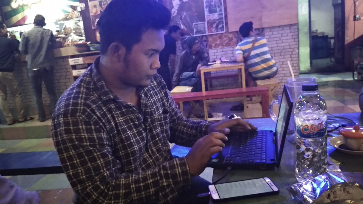mifansgresik's tweet photo. Meet Up Mi Fans Gresik. Sabtu 14 April 2018. #mifansgresik #ayomeetup #gresiksumpek https://t.co/pJ65Tusj3a