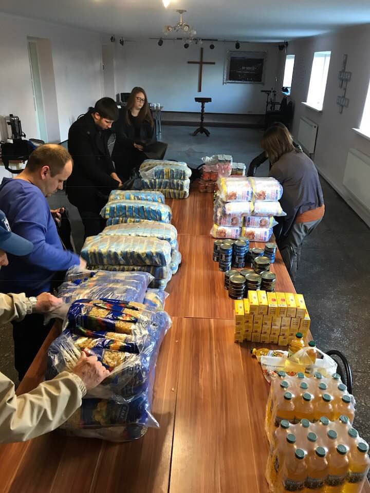 giadventures's tweet photo. THIS JUST IN: Active GI team in Cherkasy, Ukraine has just shared the great Kingdom work happening right now. Today, they made food bags and prayed for very poor families; meeting not only their physical needs but also their spiritual needs. Continue to pray! #globalinfusion https://t.co/RMU2x5h5nk