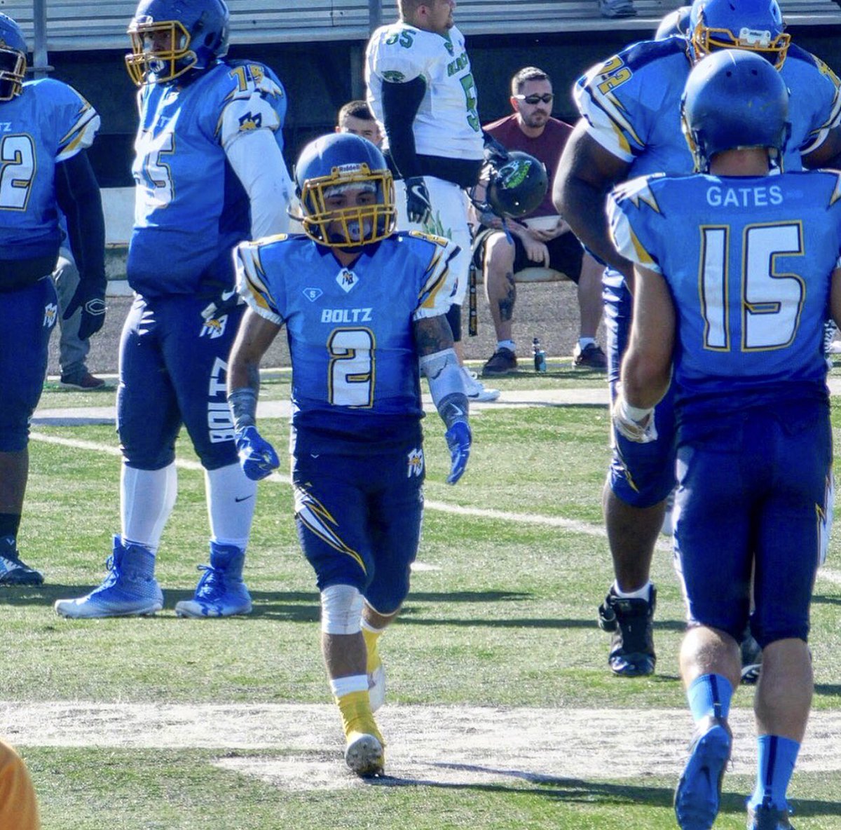 SSyndicate_OG's tweet photo. Arkansas Boltz are looking good in these Saltz Sublimated Uniforms! #saltz #saltzgear #sportsyndicate #customuniforms #youthfootball #footballuniforms #sublimated #sublimateduniforms #arkansasboltz #boltzup https://t.co/kTfEapoCCR