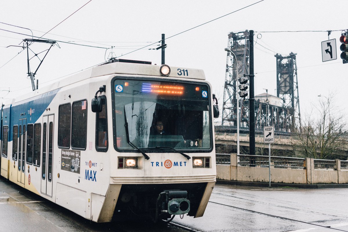 oregonmetro's tweet image. The Southwest Corridor plan is a partnership to improve transit from Portland to Sherwood with upgrades to bus services, bike lanes, sidewalks and a potential MAX line to Tualatin @trimet @SWCorridor oregonmetro.gov/news/get-know-…