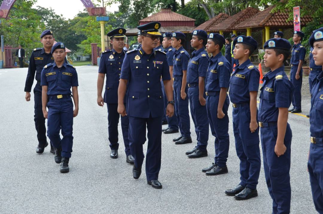 Jpj Malaysia On Twitter 18 April 2018 Selangor Pengarah Jpj Negeri Selangor Tuan Nazli Bin Md Taib Telah Merasmikan Pelancaran Program Mylesen Kadet Jpj Peringkat Negeri Selangor Yang Telah Diadakan Di Dewan