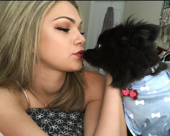 2 pic. Because I haven�t posted a selfie in a while, and because my pup likes to photo bomb ??? https://t