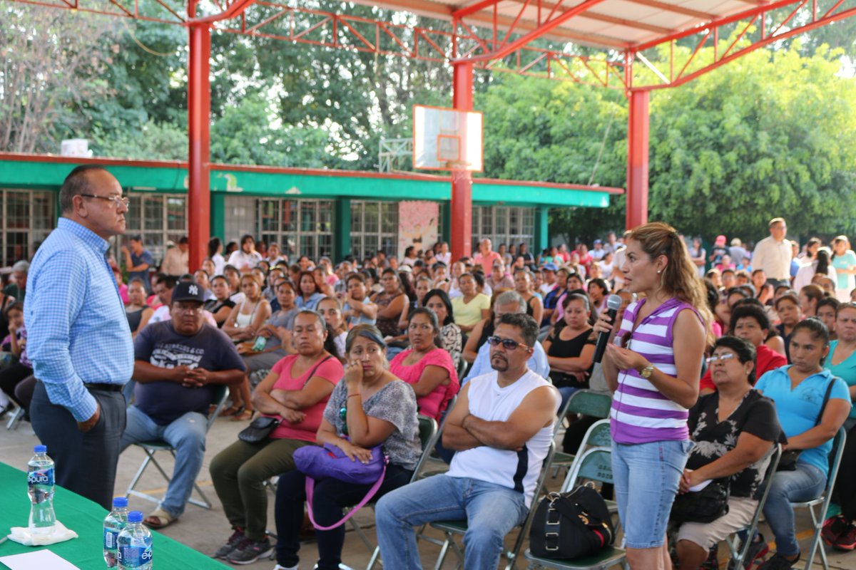 cobaep's tweet photo. Impulsamos la calidad educativa en todas las regiones del estado. En el Plantel 12 de Izúcar de Matamoros,  los alumnos del @cobaep reciben la misma formación que en cualquier otro plantel de Puebla. 
#SomosCOBAEP https://t.co/6FlqelpM8d