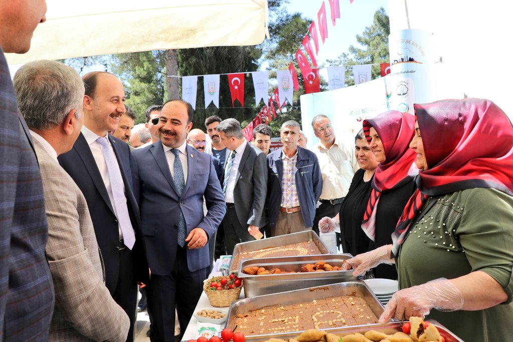 Abdullah_Erin47's tweet photo. Valiliğimizin koordine ettiği Turizm Haftası etkinlikleri kapsamında, Gastronomi şehri Şanlıurfamızın 17 tescilli lezzetinin sunumunu yapıldı. https://t.co/NaHTuZEz18