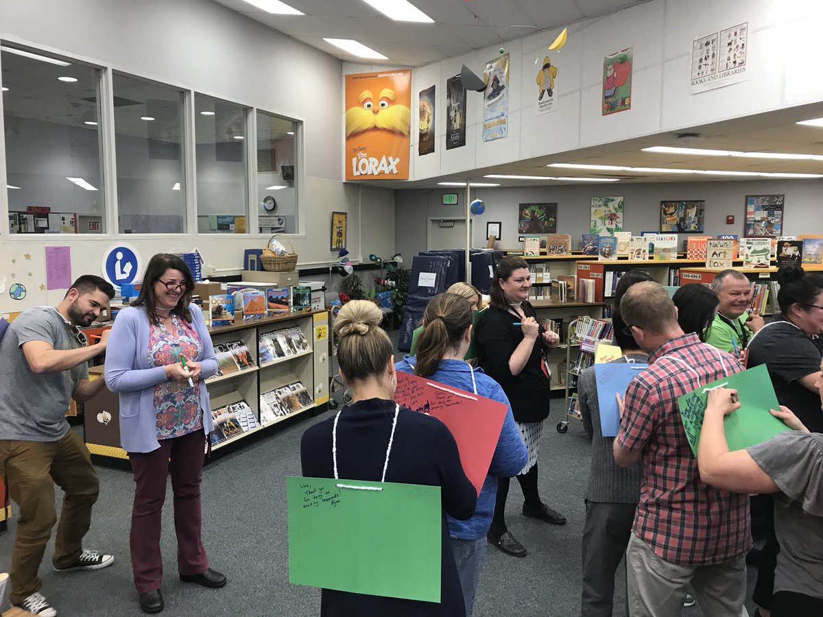 ginacmac's tweet photo. Giving each other “pats on the back” today! Showing appreciation for our colleagues. 💗 https://t.co/LlryQJNK13