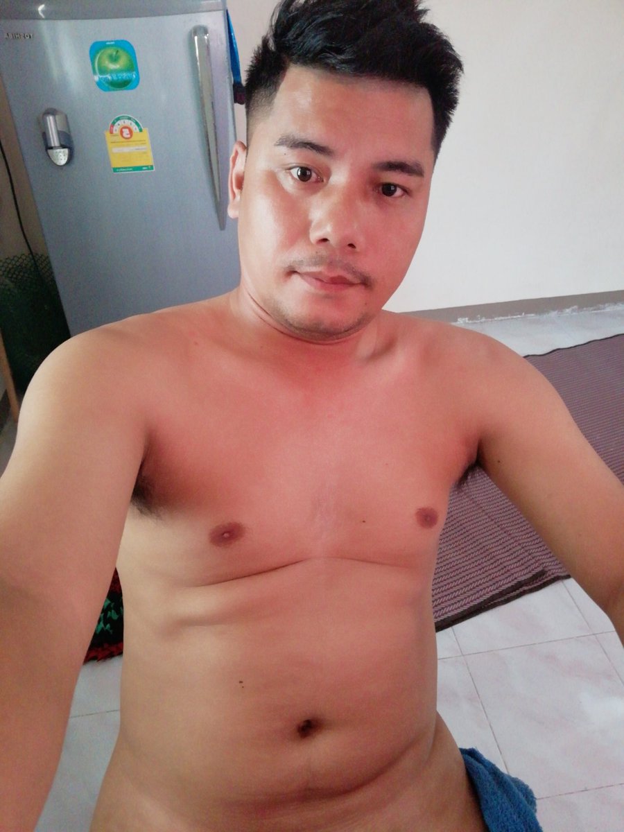 NChumpae's tweet photo. อาบน้ำๆปทำงานก่อนนะ https://t.co/uUdgMUltye