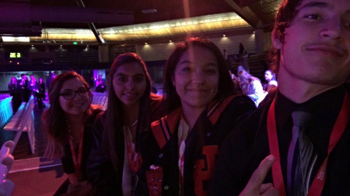 peewee_002's tweet photo. For the last time #Seniors #COSLC18 https://t.co/4tijwb6PJx