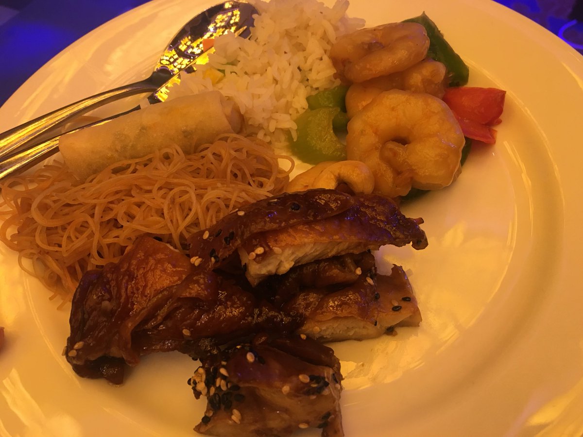 whytebate's tweet photo. So well fed, but needing to leave a little room for desert as well 😊🙌🏻 #digitaltravelapac #stackla https://t.co/8N96qyTzR0