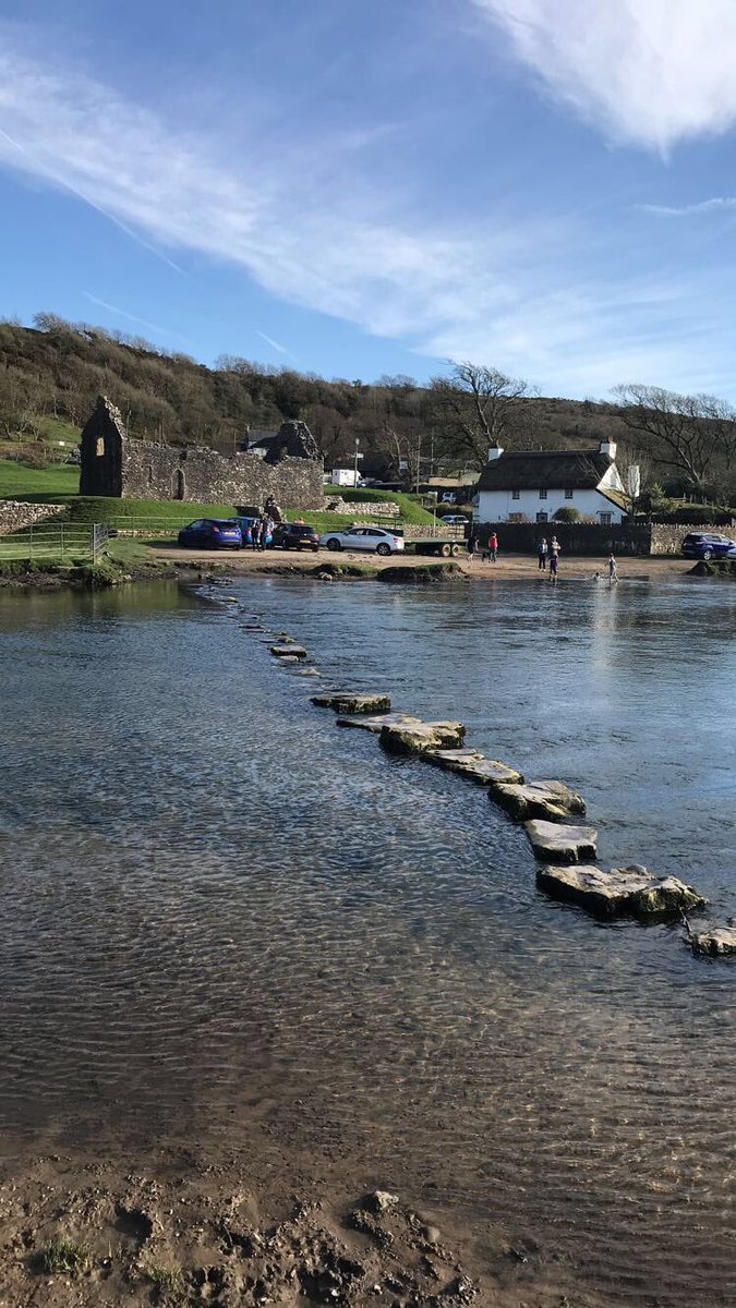 emilyphillips03's tweet photo. “I’m in, I’m in, take my phone” one of the best &amp; most funny walks ever. Love you @cosbett #bestie #bridgend #walks #achingtoday https://t.co/eS1KxakGVw