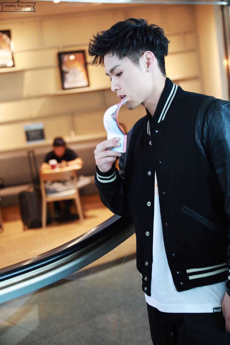 dyl19950122's tweet photo. 180418
Can I be that piece of paper?
#董又霖 #Jeffery #Jeffrey #IdolProducer #偶像練習生 #偶像练习生 https://t.co/K1IX23HDGO