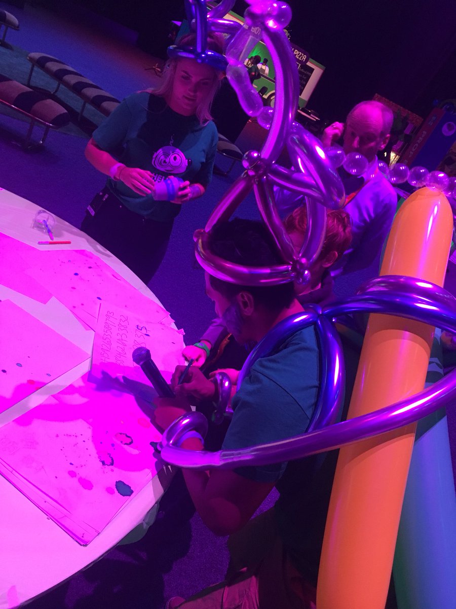 _academyEX's tweet photo. He’s unstoppable folks! 😱 #SparkDigitalFactory @SparkNZ https://t.co/0KxrBWDpqM