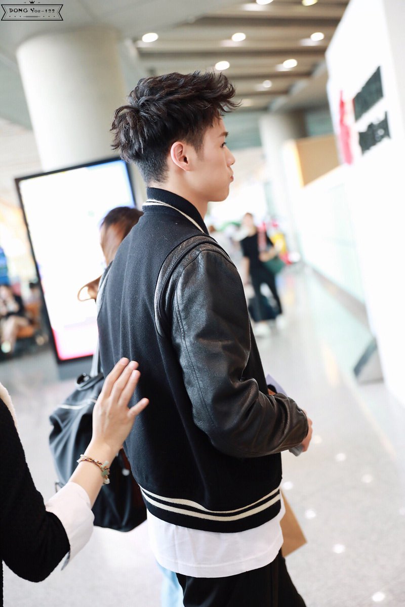 dyl19950122's tweet photo. 180418
Two more pic
#董又霖 #Jeffery #Jeffrey #IdolProducer #偶像練習生 #偶像练习生 https://t.co/vVFwrvLylu