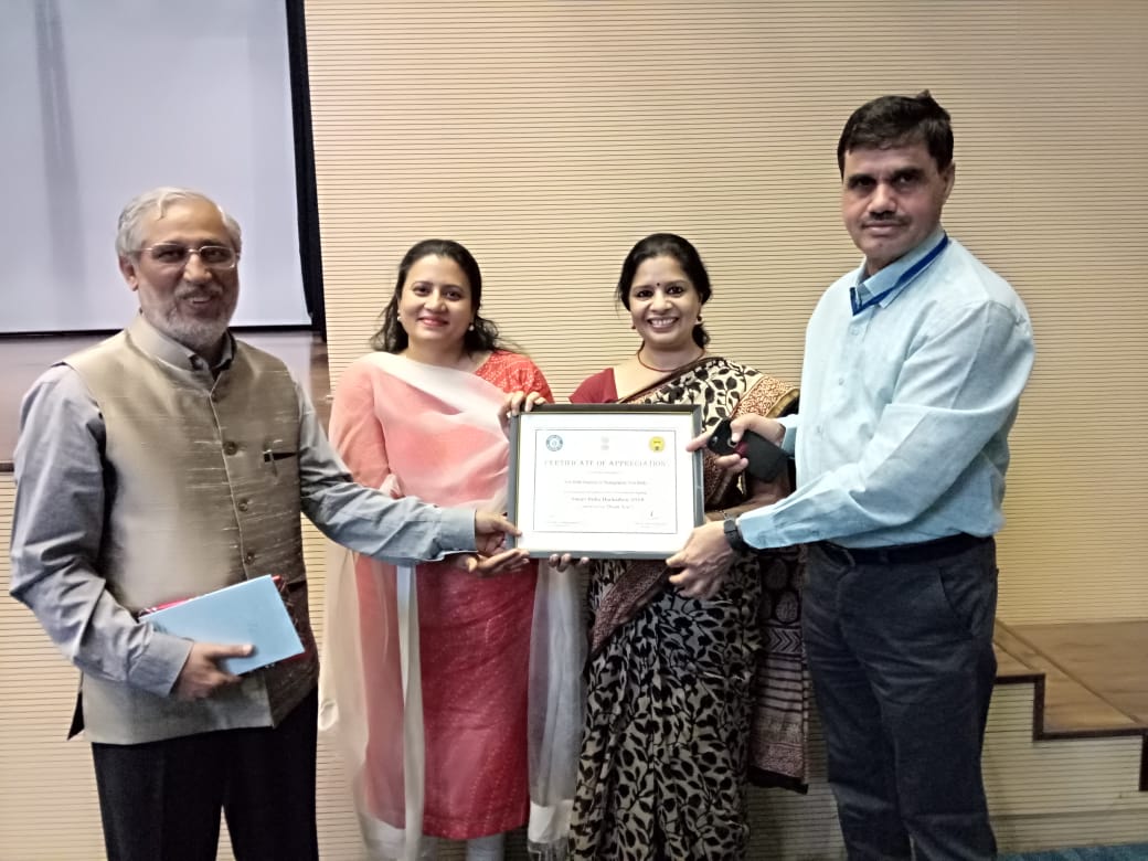 NDIMCampus's tweet photo. Team NDIM receiving the "Certificate of Appreciation" for its contribution to Smart India Hackathon 2018. 
#tech #hackathon 
@adsahasrabudhe @drmppoonia @AICTE_INDIA @HRDMinistry https://t.co/LeSyh8Ga36