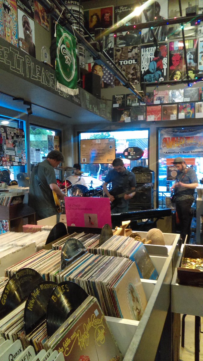 Had a great time playing at <a href="/Armadillo_Music/">Armadillo Music</a> in Davis last week!
