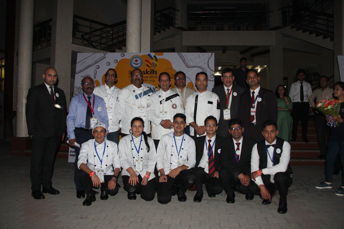 uksdm_2017's tweet photo. #Flaunt_Your_Skills
#World_Skills_2019_Kazan_Russia
#Olympics_Skills
#AbSkillsKiBari
State Level #IndiaSkills Uttarakhand 2018
Restaurant Service held on 18 April 2018 @geudehradun 
@drpankajias https://t.co/a2ymokiOhf