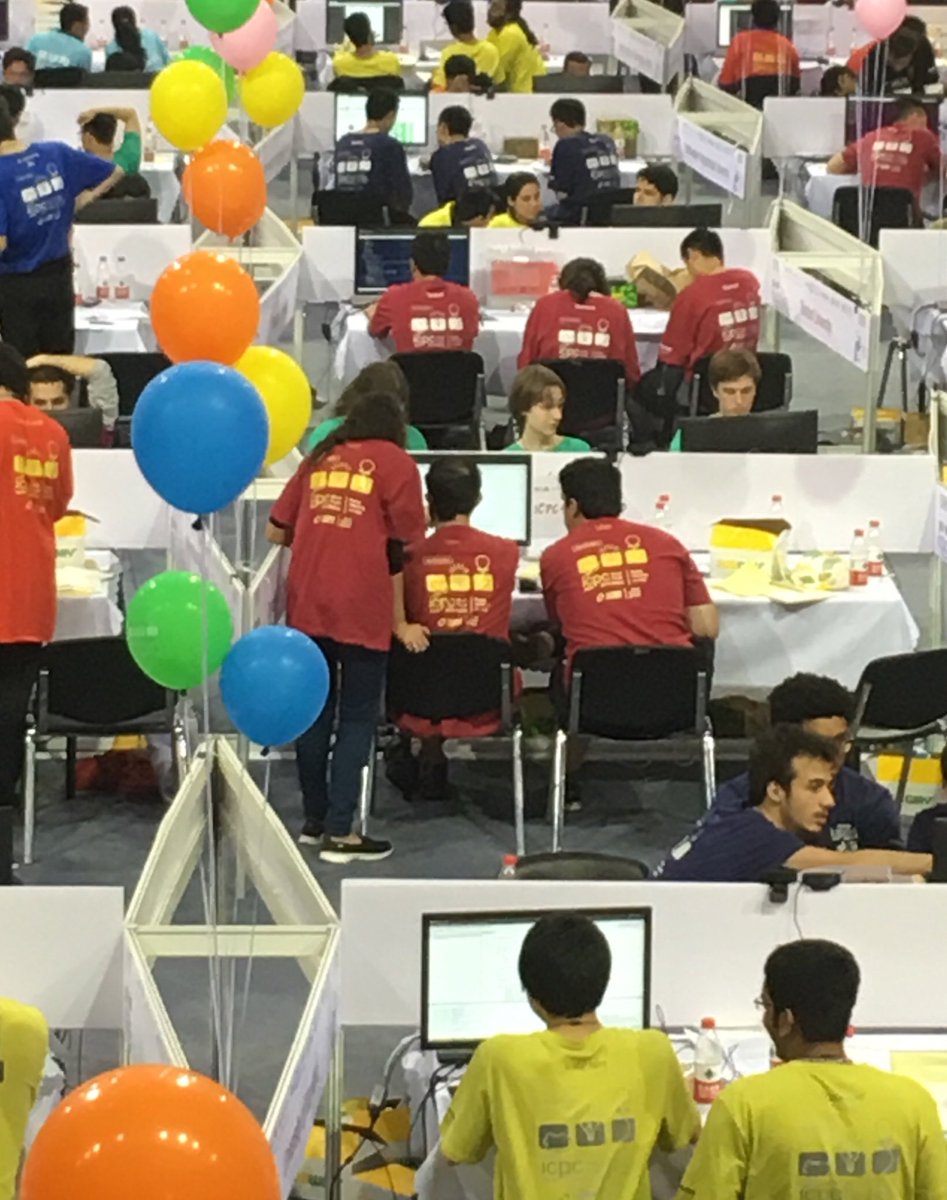 icpc_unr's tweet image. Flower buscando el error en el F #ICPC2018
