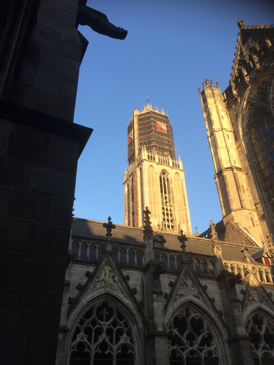 Ontbijt pandhofhof #vanzoelen 100 jaar #rondleiding Domplein #ties-030