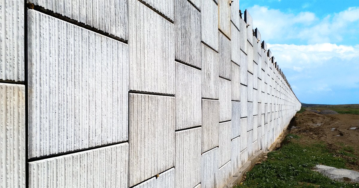 Maccaferri_TR's tweet photo. Yüksek mukavemetli #ParaWeb geogridleri ile #betonarme panelli #toprakarme #istinatduvarı, esnek ve uygun maliyetli #MacRes sistemimizdir.  https://t.co/WLwLChH7Nx https://t.co/tBj2FN9oWr
