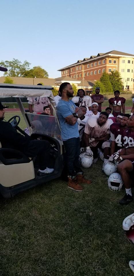 MaroonTigers's tweet photo. Omari Hardwick aka “Ghost” from STARZ hit show, Power, stopped by spring practice to speak to students-athletes as they to prepared for the Maroon vs. White Spring Game on Saturday at 2 pm. 

#morehousefootball #OurHOUSE @TheSIAC https://t.co/2DdXI1I8Mq