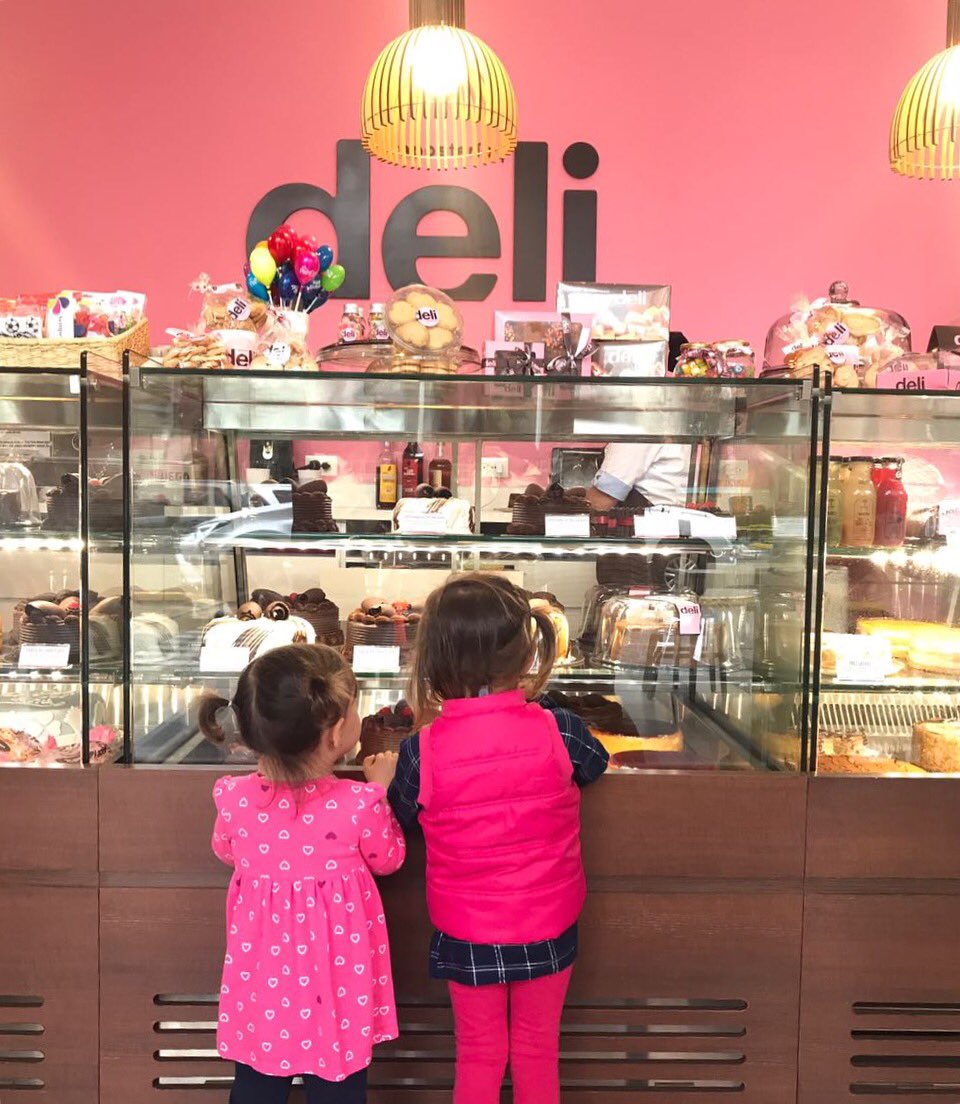 DeliReposteria's tweet photo. ¡En su mes déjalos que escojan sabores Deli! :D https://t.co/pLeFLlO5Tw